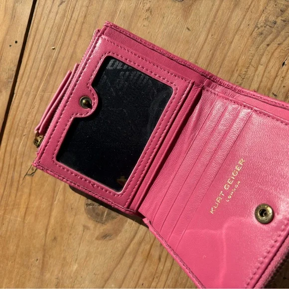 Kurt Geiger Quilted Pink Leather Card Wallet with Gold Plaque - Picture 7 of 11